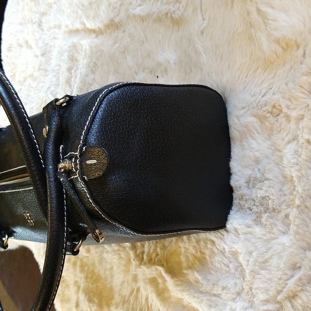 Black Leather Barrel Handbag with Wallet - Picture 6 of 13
